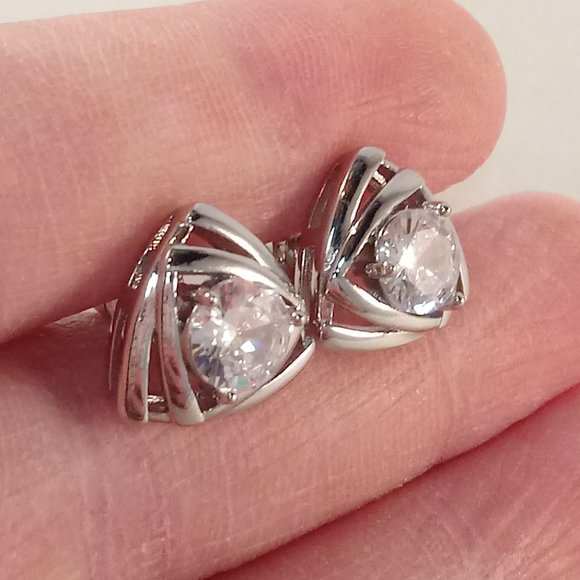 Silver Plated Swirl Triangle Shape White Diamond Zircon Stud Earrings 1.28ctw - Picture 4 of 4